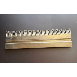 Zauberhafter Umhängekamm mit 50 Nadeln für 4,5mm Strickmaschinen