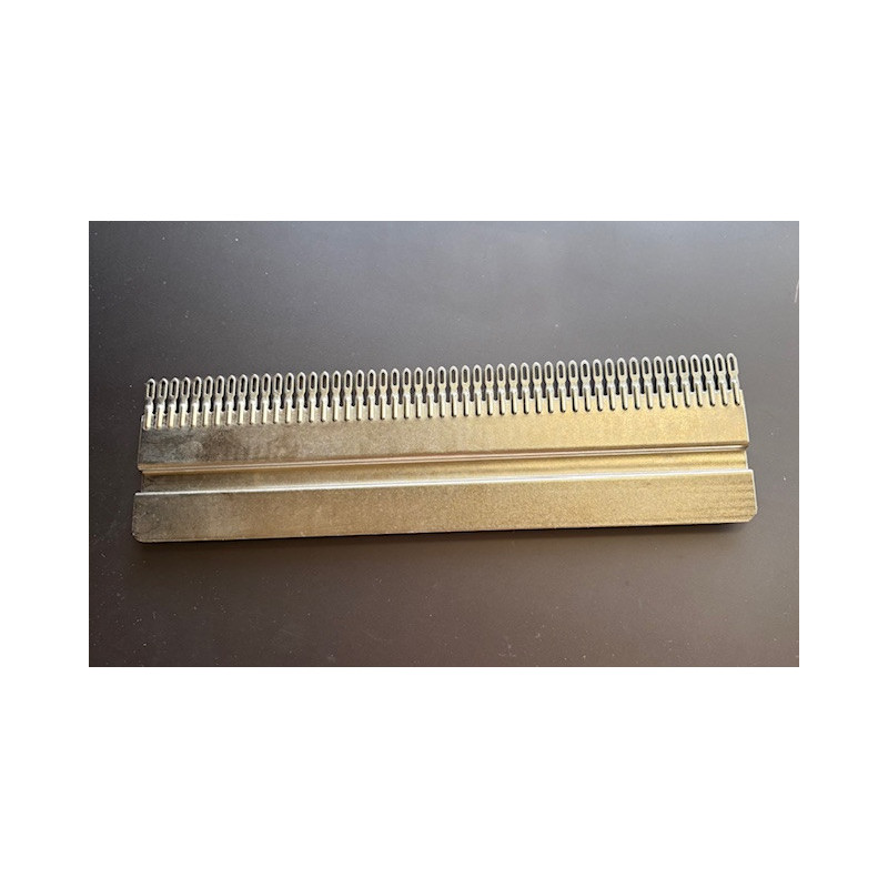 Zauberhafter Umhängekamm mit 50 Nadeln für 4,5mm Strickmaschinen