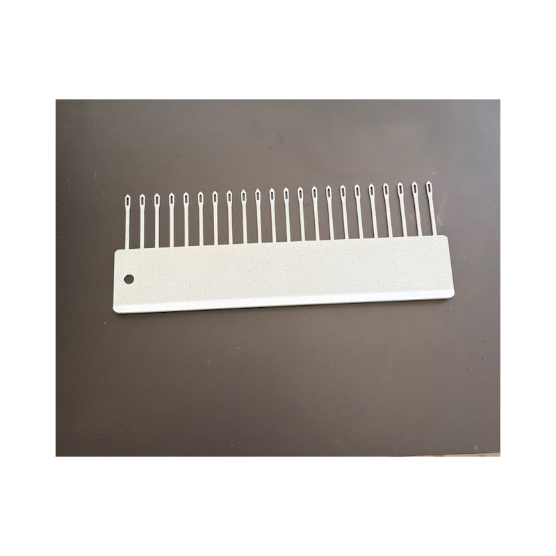 Zauberhafter Umhängekamm mit 22 Nadeln für 9 mm Strickmaschinen